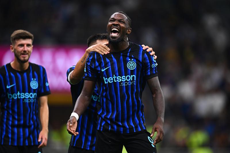 Thuram, double delight in the opener: 