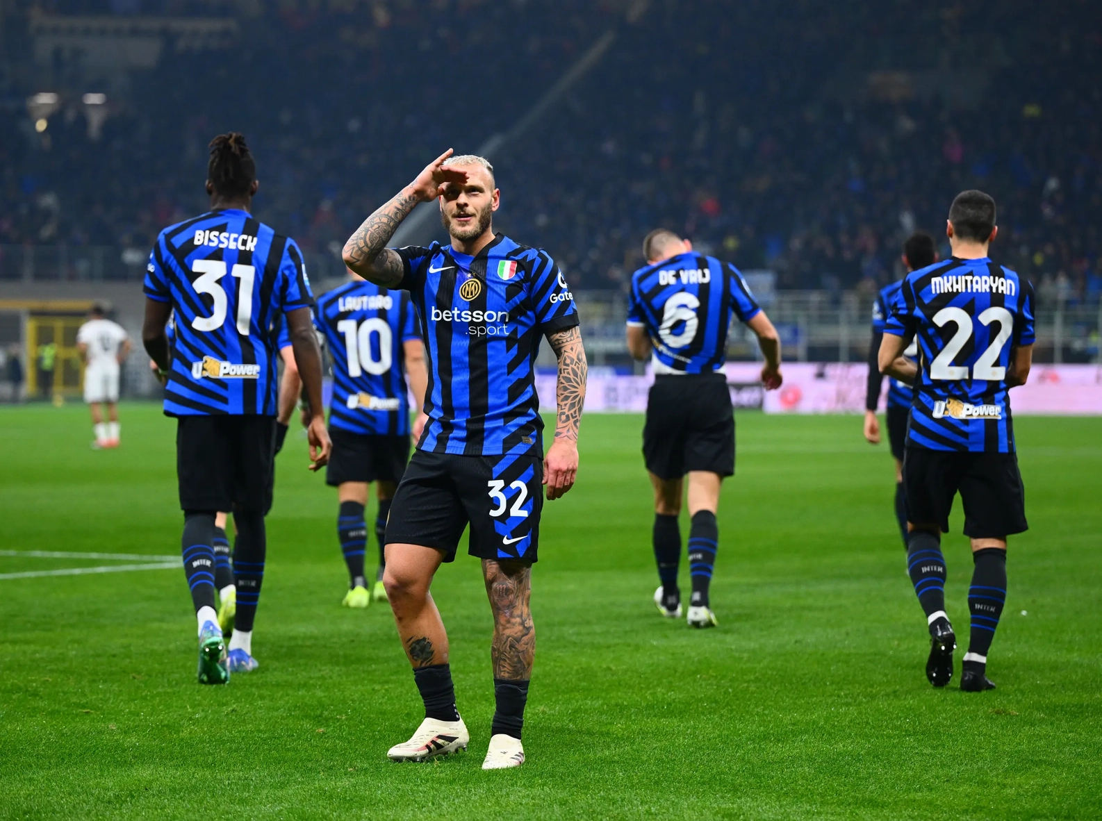 Manchester United dikabarkan ikut mengincar Federico Dimarco