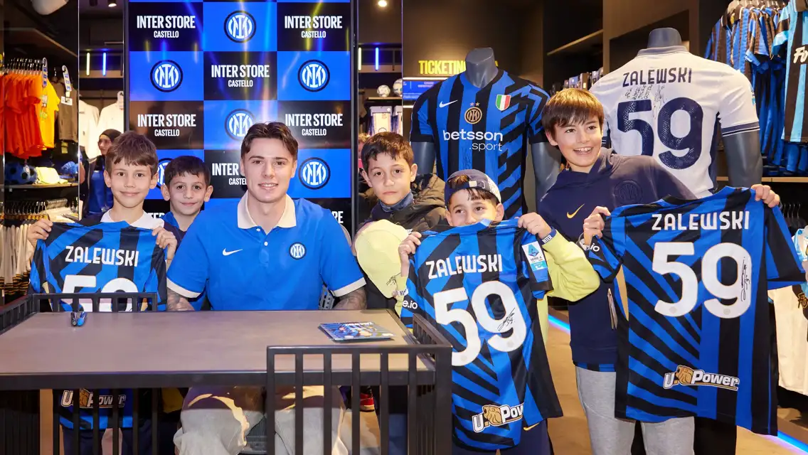 Nicola Zalewski at the Inter Store Castello