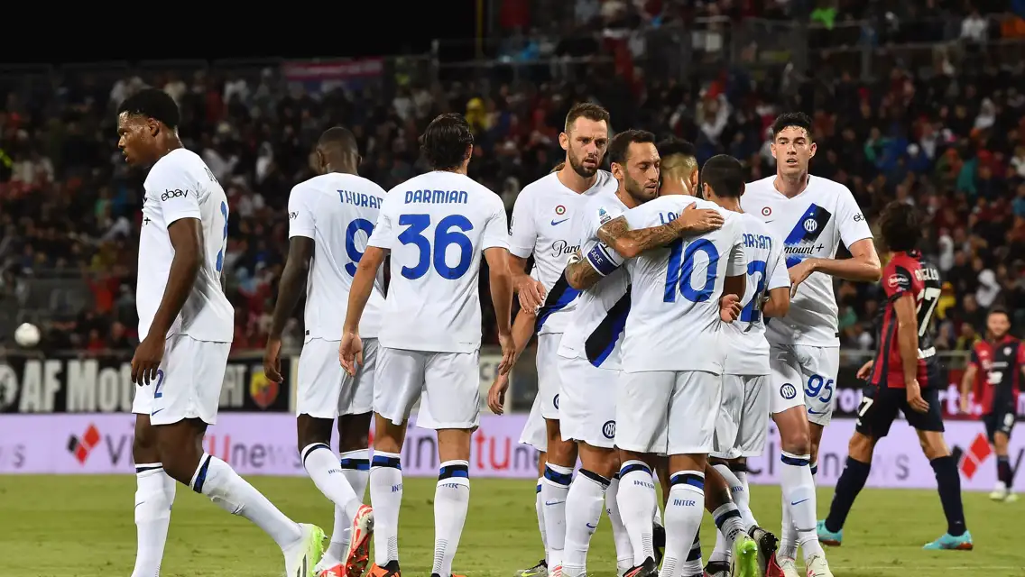 Dumfries e Lautaro, l'Inter batte il Cagliari 2-0! | Inter.it