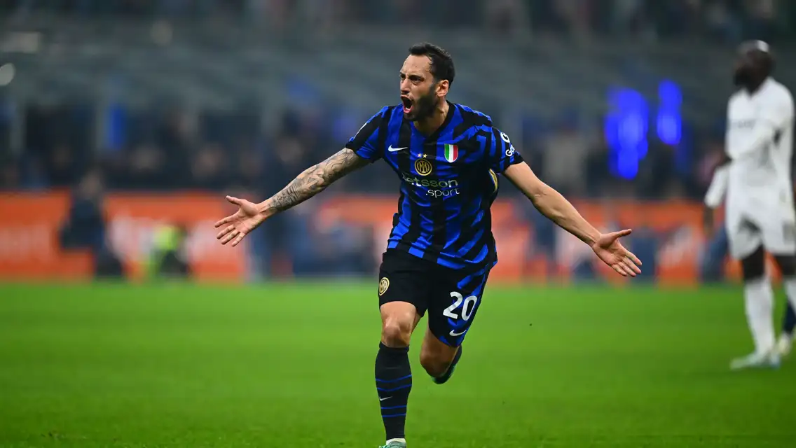 Hakan Calhanoglu digaji Rp 4,4 miliar per minggu