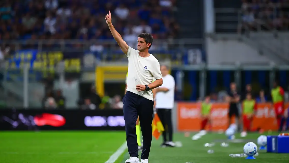 Chivu: | „Mit Ruhe und Klarheit gespielt: Jeder war einsatzbereit.“