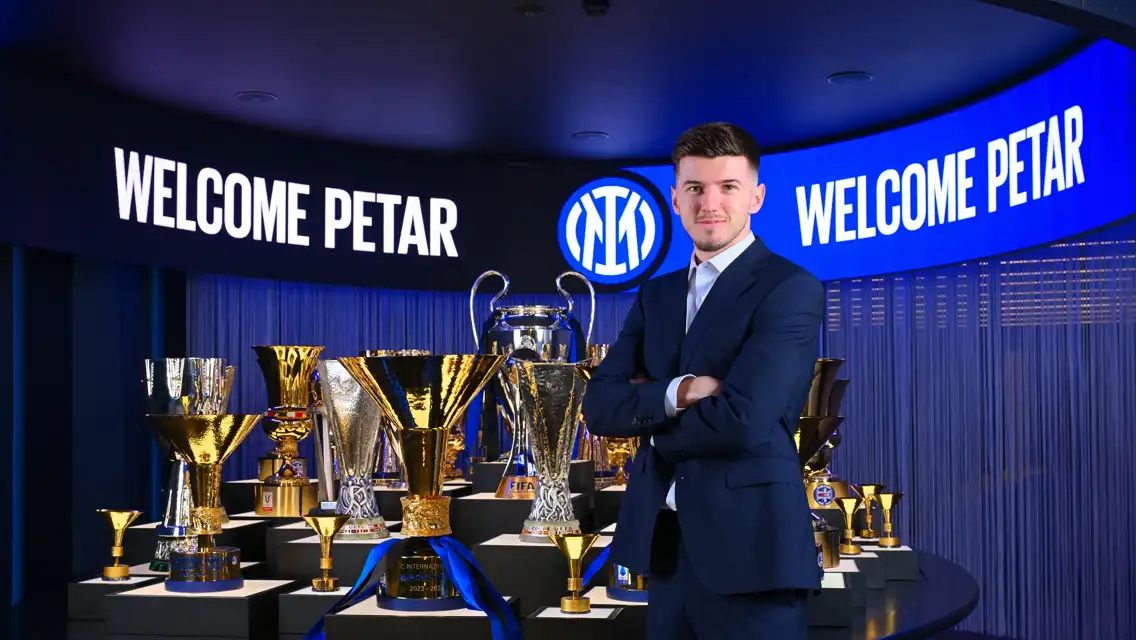 FC-Internazionale-Unveils-New-Signing-Petar-Sucic